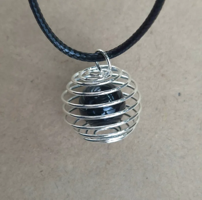 DJCP77-1.webp Dije Jaula con piedra con cordon de Obsidiana negra - Imagen 1