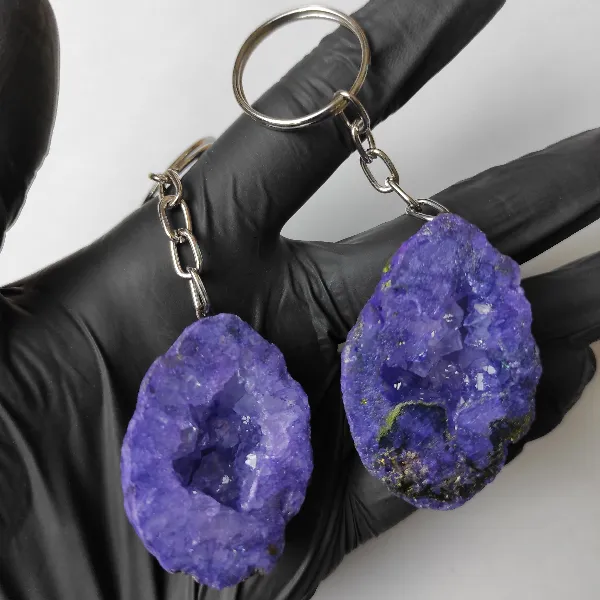 LLGA11 Llavero geoda de Ágata violeta - Imagen 1