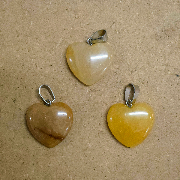 DCO22 Dije corazón de Aventurina Amarilla - Imagen 1