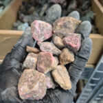 Piedra en bruto de Rodonita rosa/negro