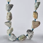 Pieza de piedra perforada en bruto de Amazonita