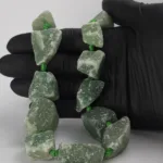 Pieza de piedra perforada en bruto de Cuarzo verde - Imagen 3