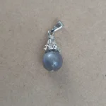 Dije Esfera con engarce de metal de Labradorita