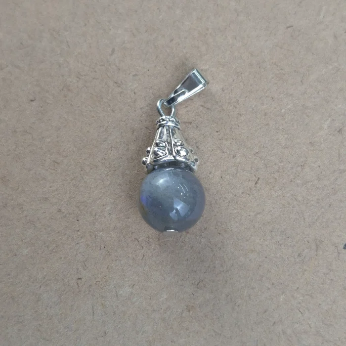 Dije Esfera con engarce de metal de Labradorita - Imagen 1