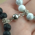 Pulsera Howlita + Lava con Imán