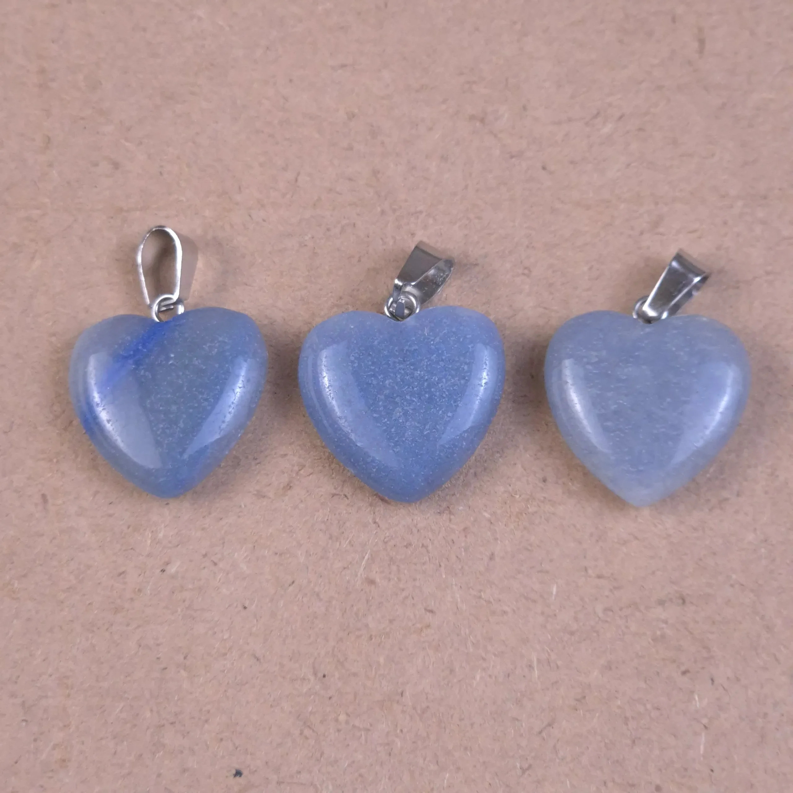 DCO37-1.webp Dije corazón de Cuarzo azul - Imagen 1