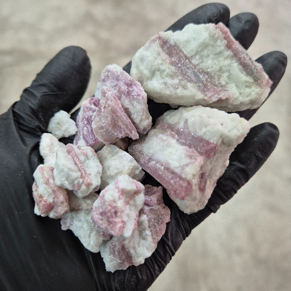 PBM 102 Piedra en bruto de Turmalina Rosa - Imagen 1